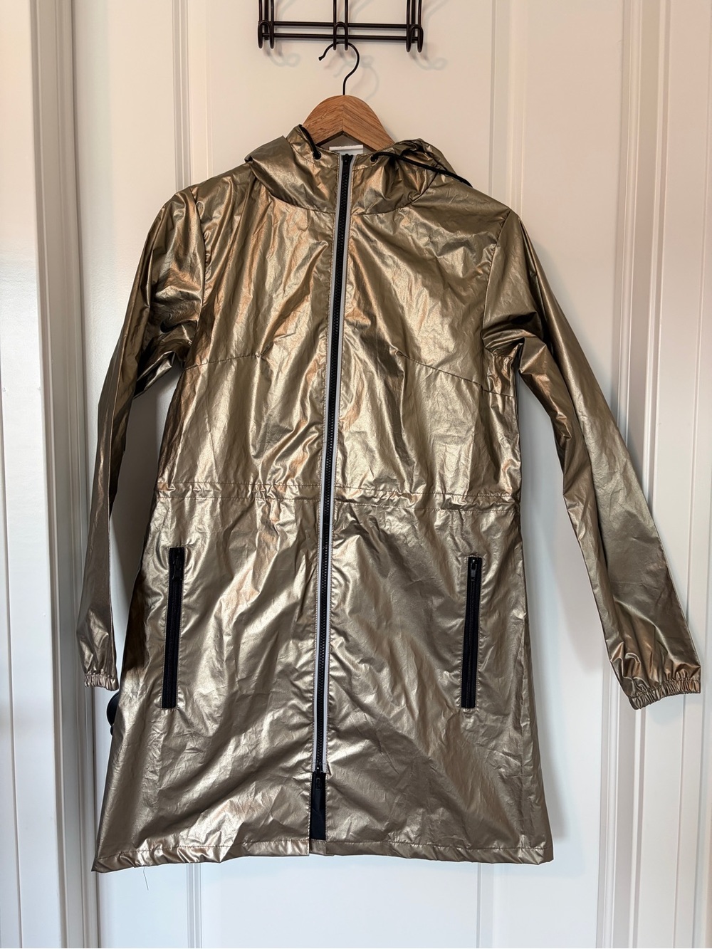 Totes Metallic Gold Long Recycled Rain Jacket Windbreaker Hooded small/medium